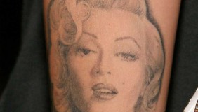 Foto tatuaje de Megan Fox Foto tatuaje de Megan Fox