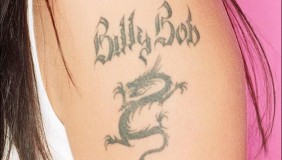 Foto tatuaje de Angelina Jolie Foto tatuaje de Angelina Jolie