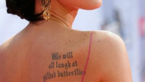 Foto tatuaje de Megan Fox Foto tatuaje de Megan Fox
