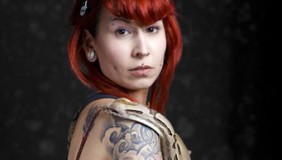 La serie fotográfica Mundo Tattoo de David Cabrera gana un premio LUX title=
